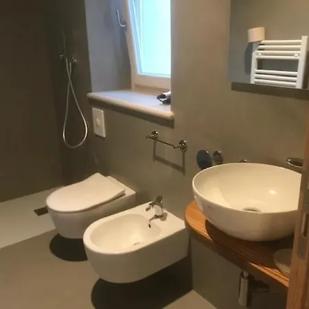 Lessinia Oda ve Kahvaltı